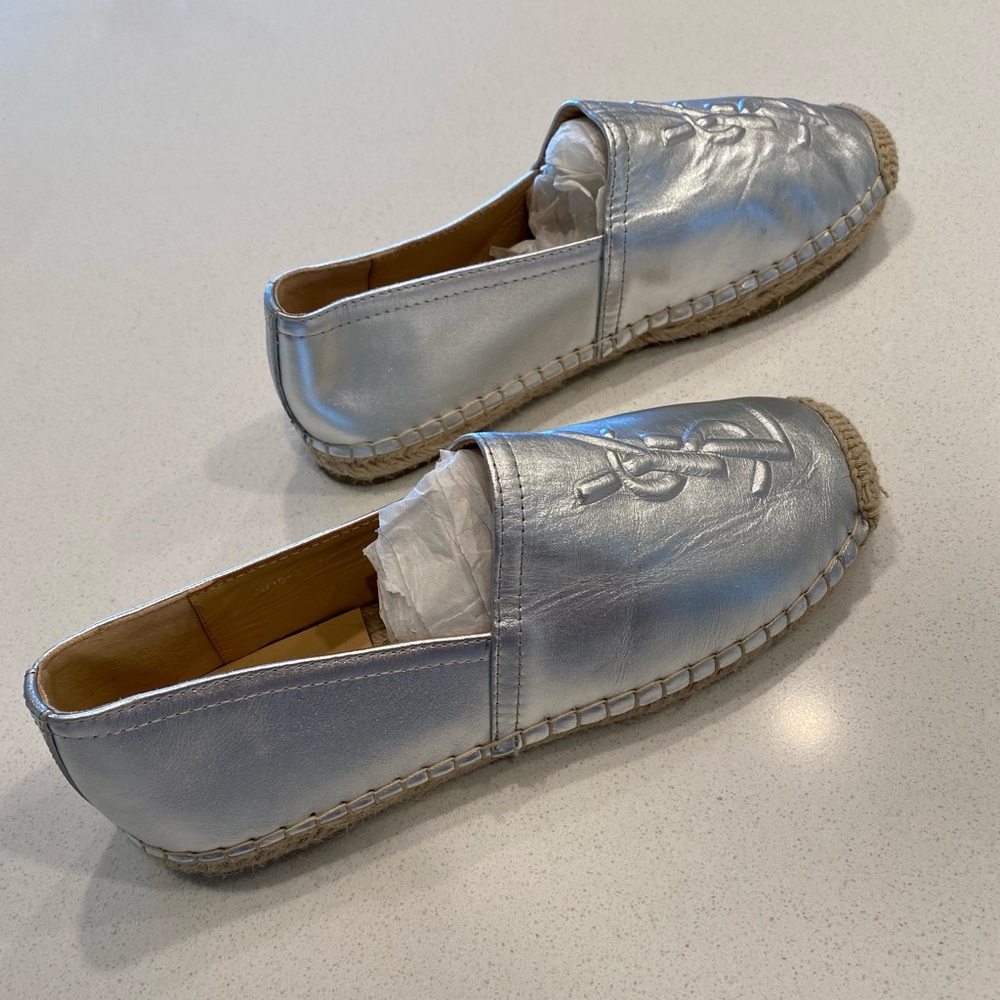 Saint Laurent Flats -NEW!